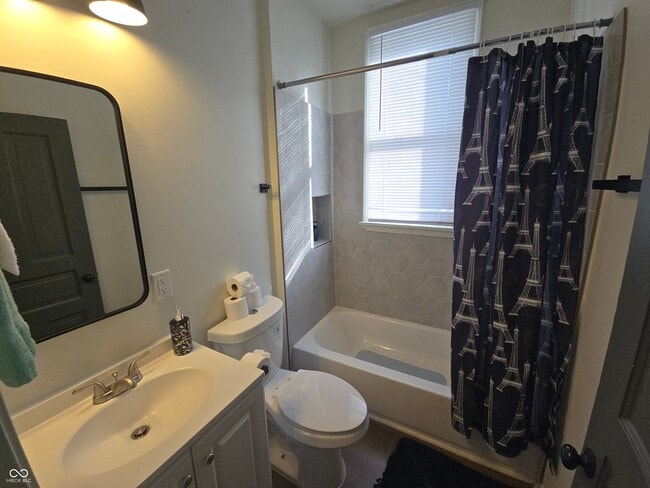 Building Photo - 1728 N Delaware St