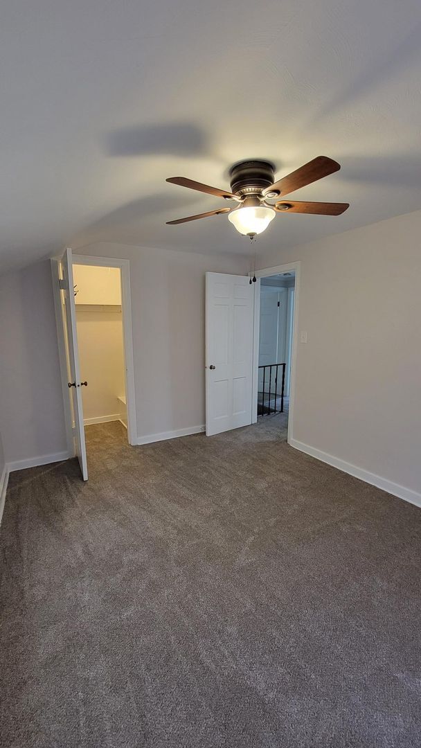 Building Photo - Spacious Three Bedroom Home