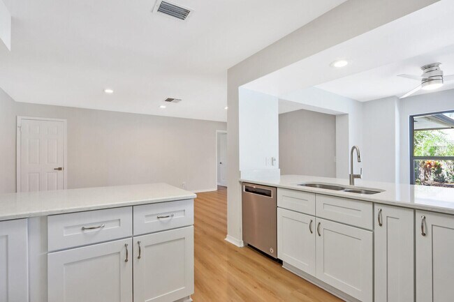 Building Photo - 85 Hickory Hill Rd