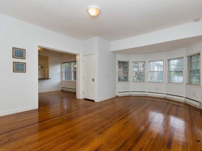 Building Photo - 128 Ashmont St
