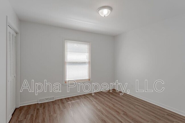 Building Photo - 106 Steeplechase Ct