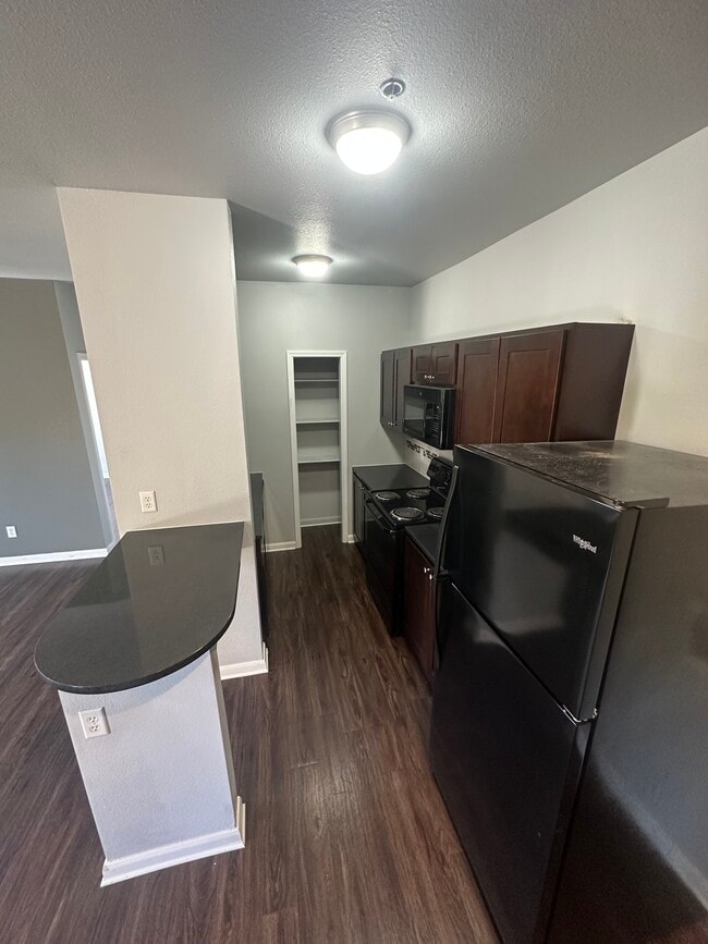 Kitchen - City Center Apartments