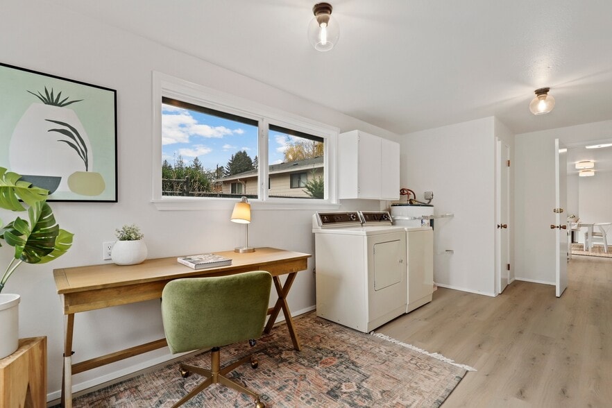 Laundry/office - 3601 NE 145th St