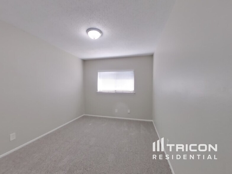 Building Photo - 6854 Eden Grove Dr