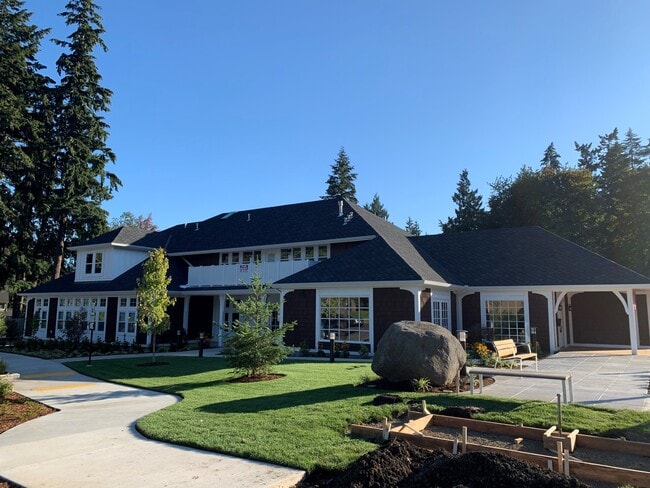 Apartment on upper level - 16524 Boones Ferry Rd