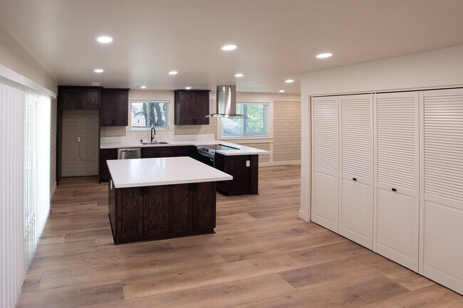 Building Photo - Beautiful Cameron Park New Build!