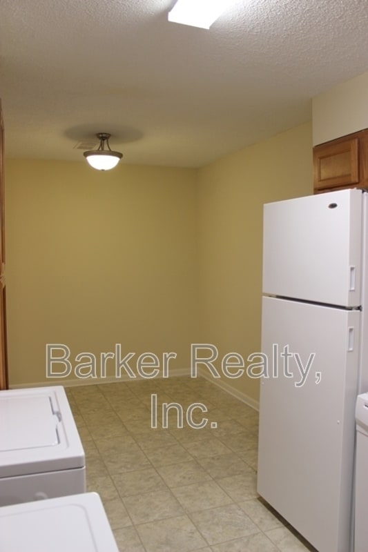 Building Photo - 203-2D E. Ransom Street