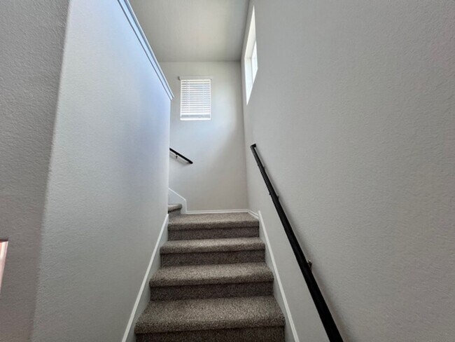 Building Photo - Solana Ridge Subdivision