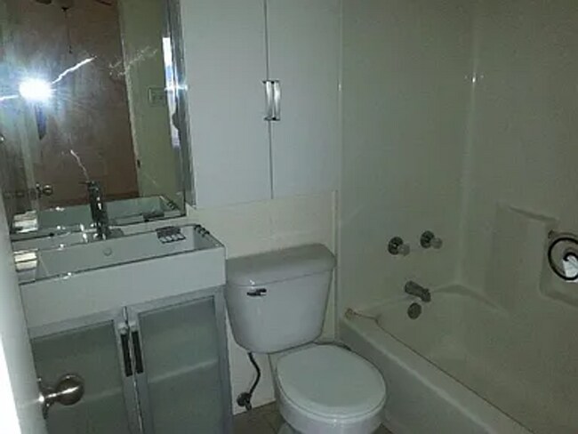 Building Photo - Alpine Apartments