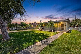 Building Photo - Charming Fullerton Cul-de-Sac Home with Large Yard & Detached Garage