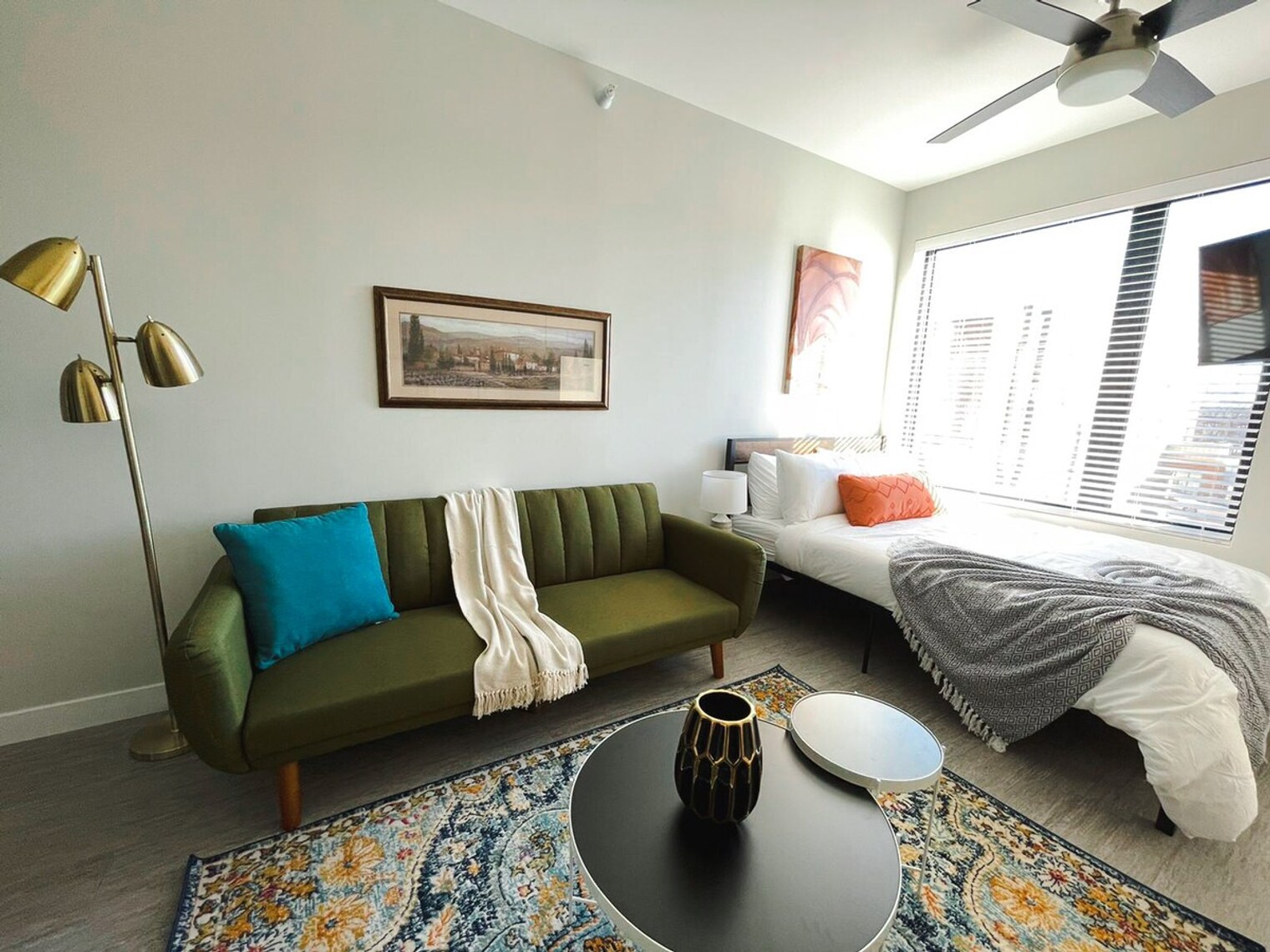 Building Photo - 2530 University Ave