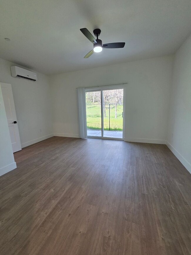 Building Photo - Brand New Build on Old Alturas - ALL Electric with City of Redding Solar!