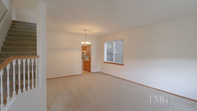 Building Photo - Beautiful 4-Bedroom Home with Custom Finishes & Thoughtful Layout