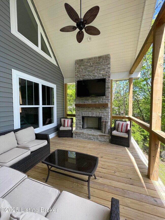 Building Photo - 84 Lakeside Dr