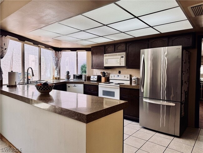 Building Photo - 2212 Plaza Del Prado