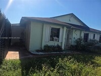 Building Photo - 714 SW 99th Ct