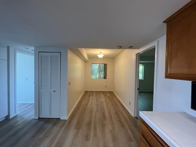 Building Photo - 2825 Third Ave #402