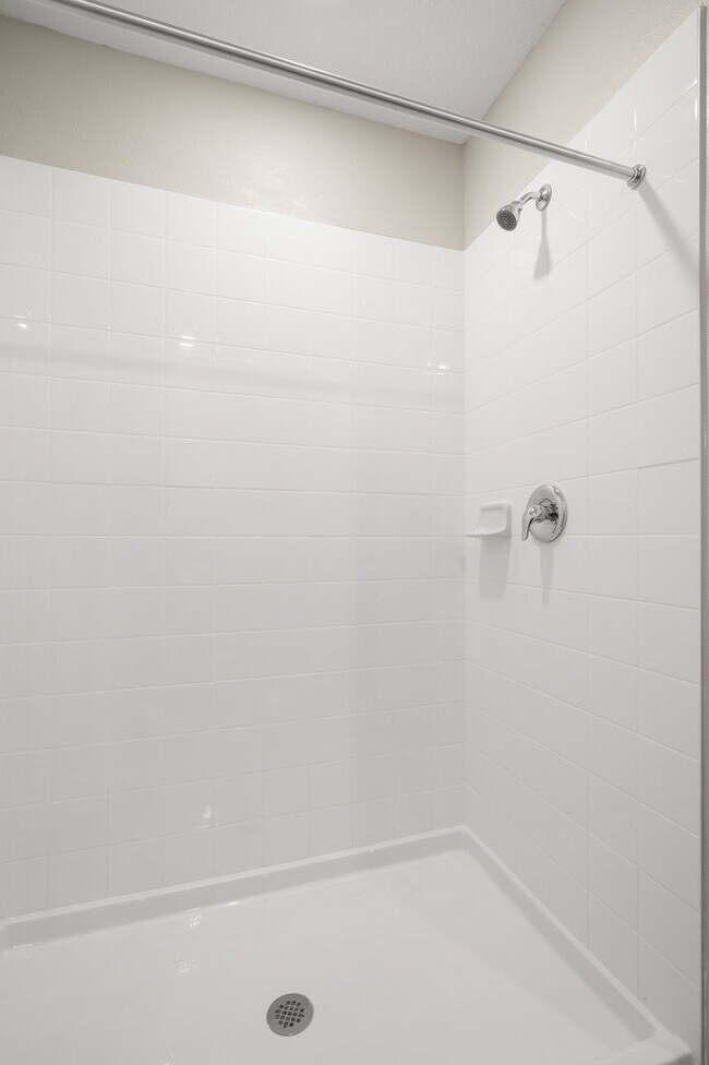 Building Photo - LIKE NEW Home For Rent in Belmont!