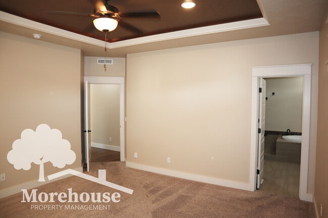Building Photo - 7910 S Desert Ridge Ave