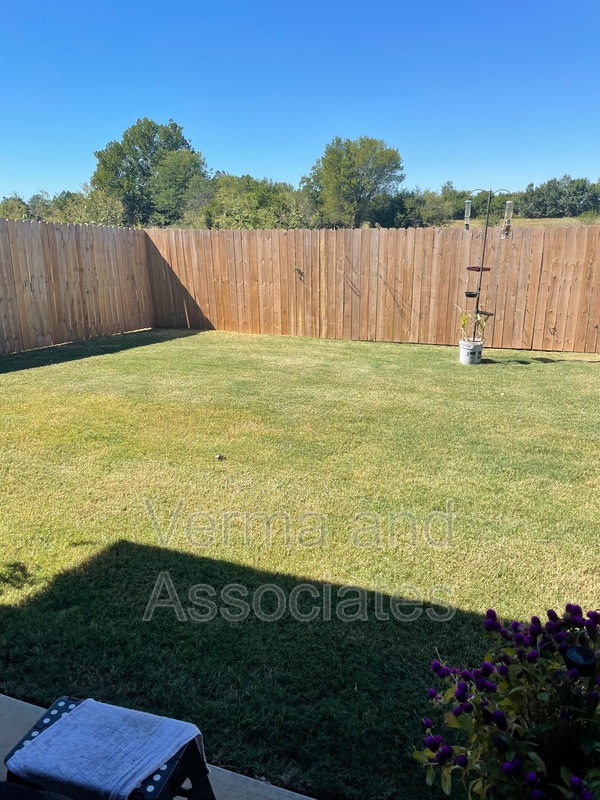 Building Photo - 463 Barbet Dr