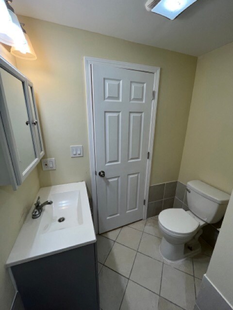 Building Photo - 2300 S Ridgeway Ave