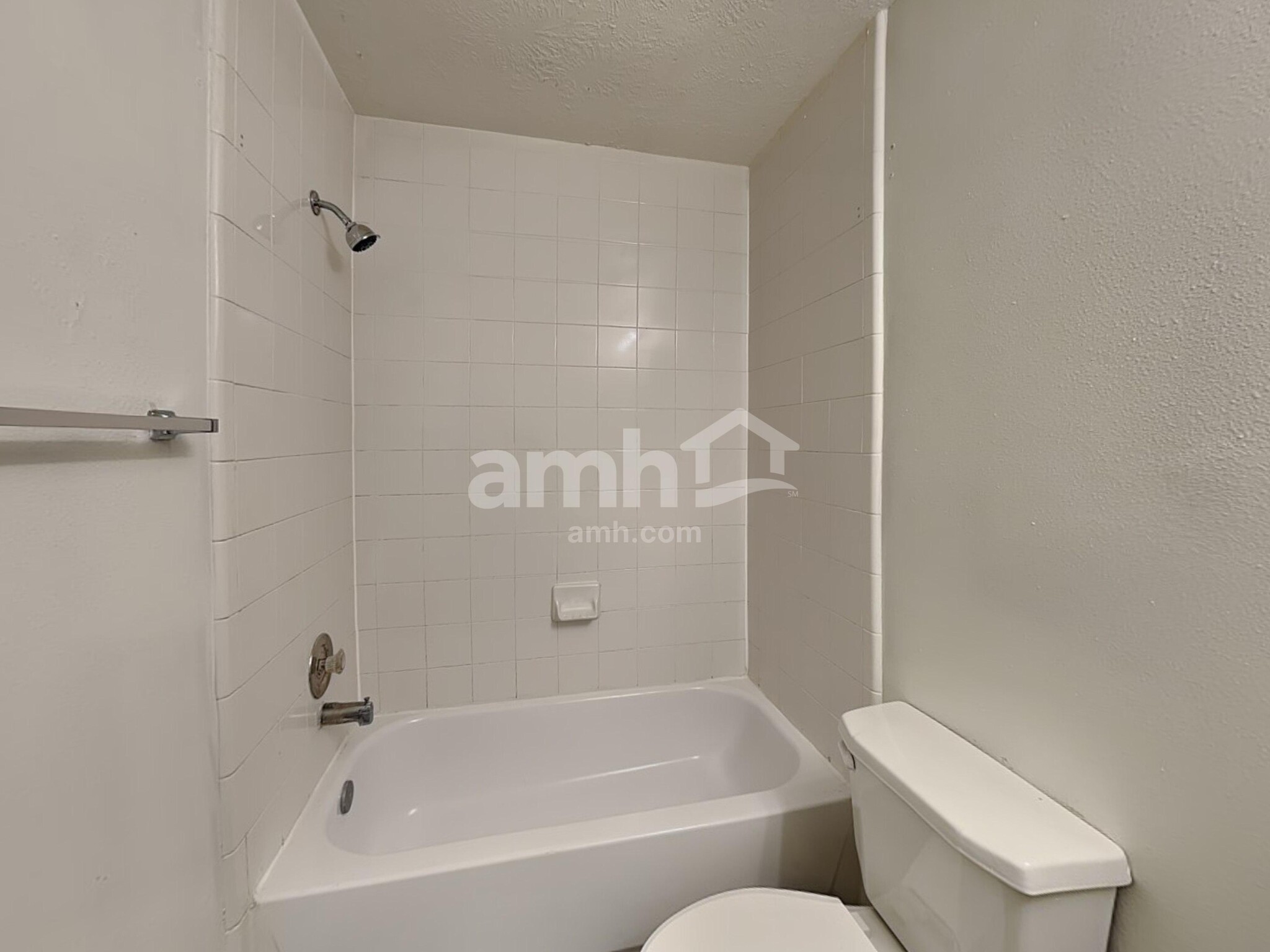 Building Photo - 9220 Mahan Dr