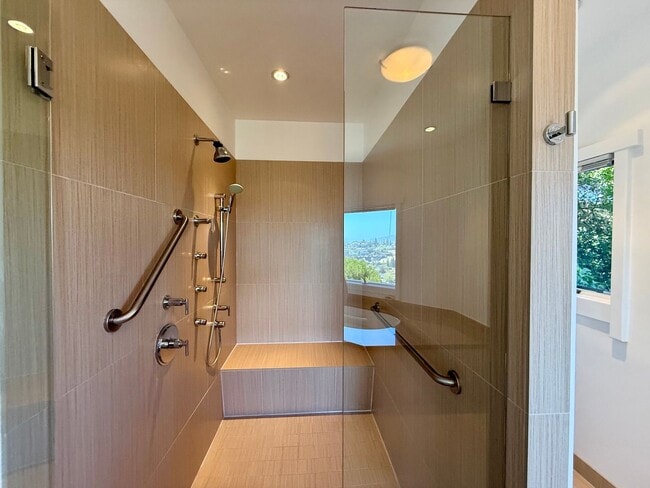 Building Photo - PANORAMIC BAY VIEW ESTATE IN PRESTIGIOUS TIBURON