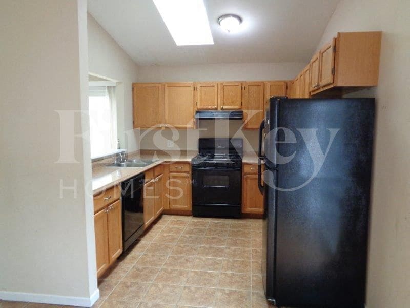 Building Photo - 3616 Portsmouth Dr