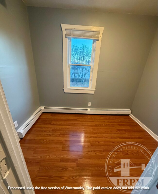 Building Photo - 1272 Pleasant St