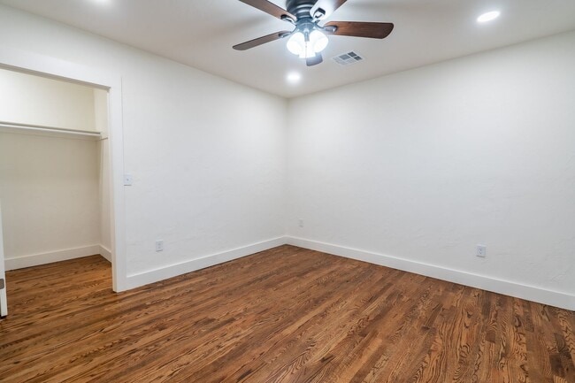 Building Photo - 345 S Zunis Ave