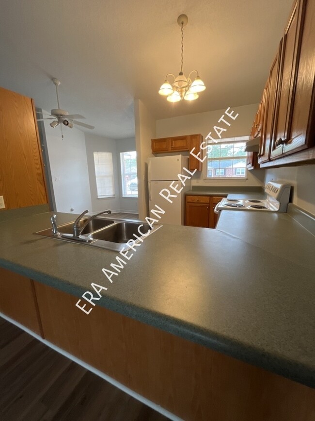 Building Photo - 4621 Bobolink Way