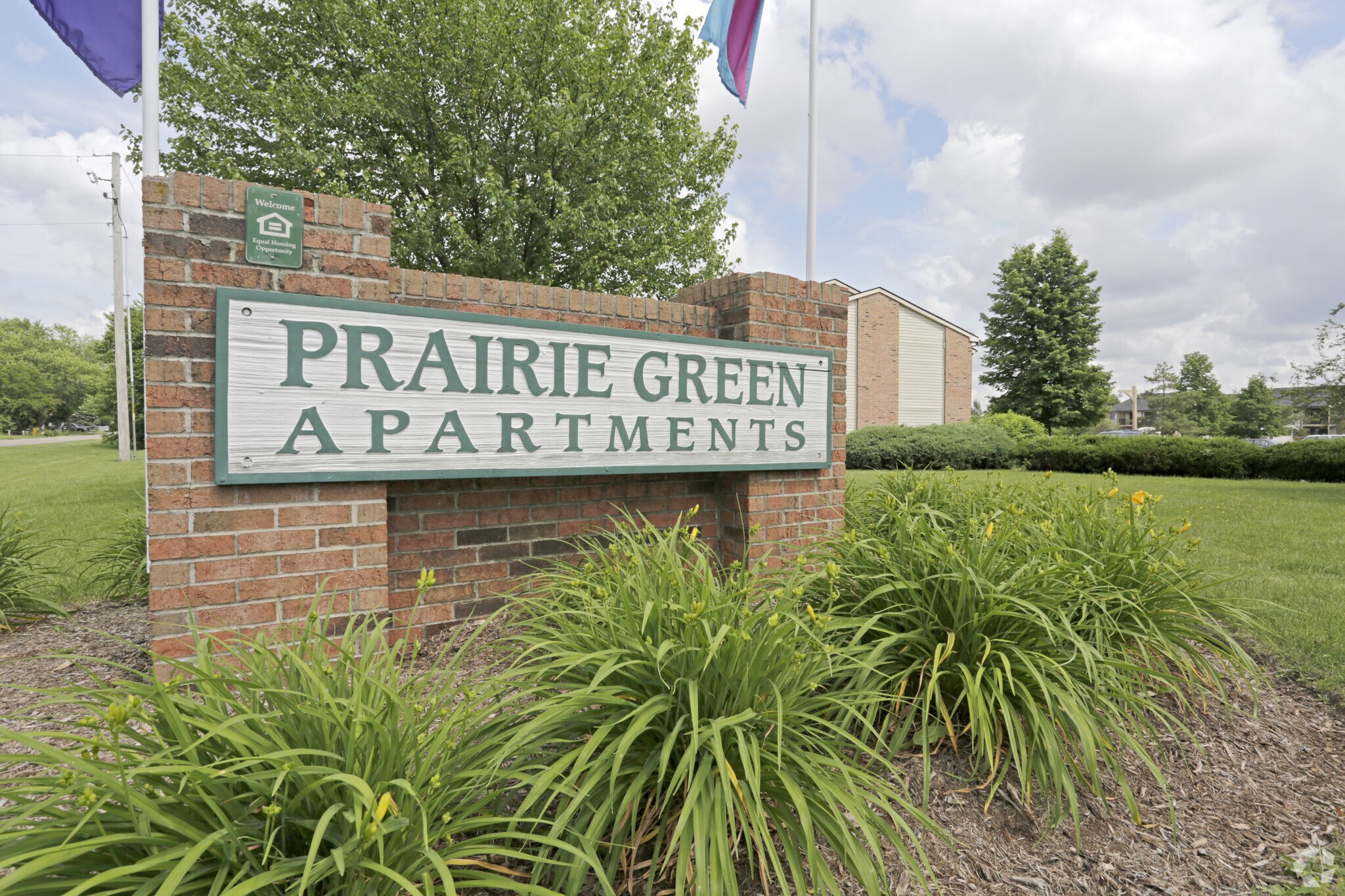 Prairie Green Apartment Homes 2502 Prairie Green Dr Urbana IL 61802 Apartment Finder