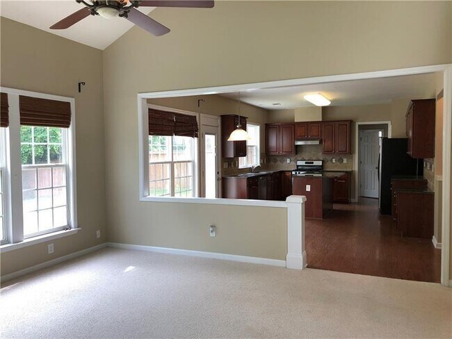 Building Photo - 203 Revillion Way