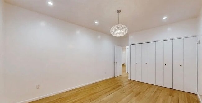 Building Photo - 61 Bronx River Rd