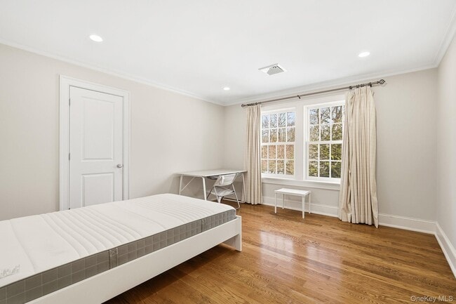 Building Photo - 59 Park Rd