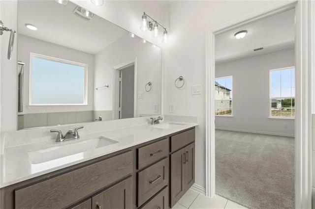 Building Photo - 212 Golden Run Dr