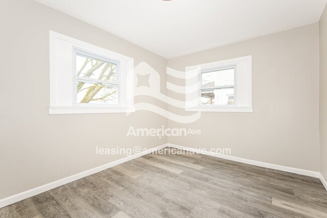 Building Photo - 519 McClintock Ave