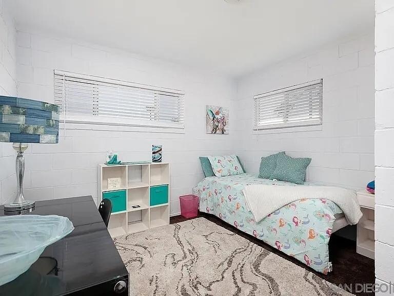 Building Photo - 1382 Grove Ave