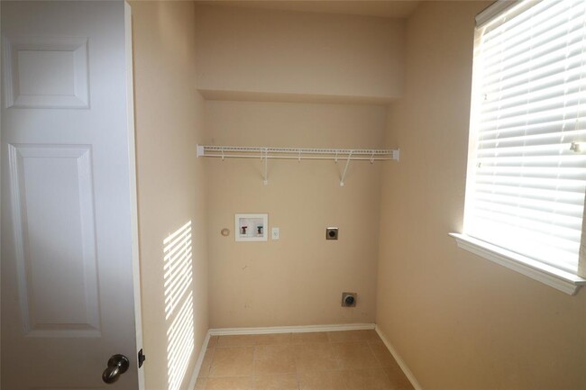 Building Photo - 1012 Gentry Dr