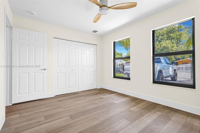 Building Photo - 136 NW 53rd St
