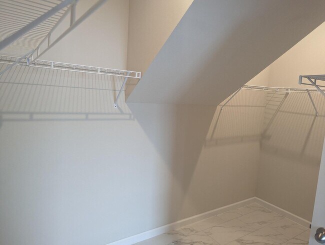 Building Photo - 10579 SW Vasari Way