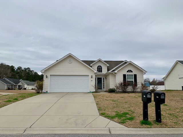 Building Photo - Move In Ready! 3 Bedrooms, 2 Baths & garage!