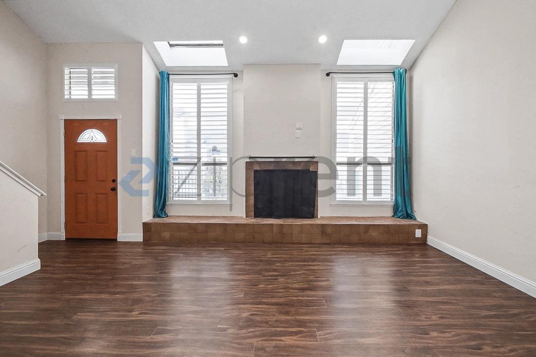 Building Photo - 1604 Hood Rd