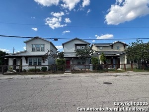 Building Photo - 607 Burleson St