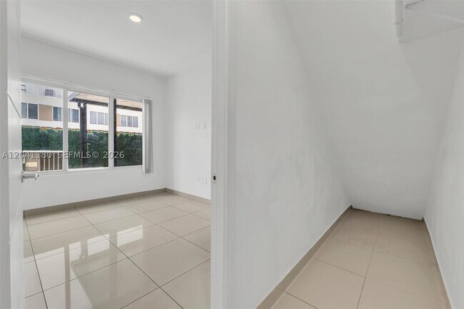 Building Photo - 25871 SW 139th Path