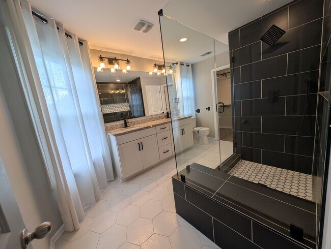 Building Photo - Modern Corner Lot Townhome located in the Ivy Ridge Community in South Carolina !