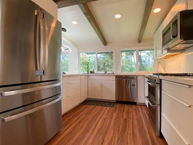 Building Photo - Private Hideaway on 1 Acre -Hawaiian Paradise Park