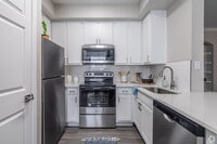Building Photo - One Month Free on Two Bedrooms!
