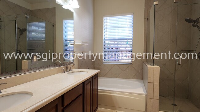 Building Photo - 1221 Lake Pointe Way