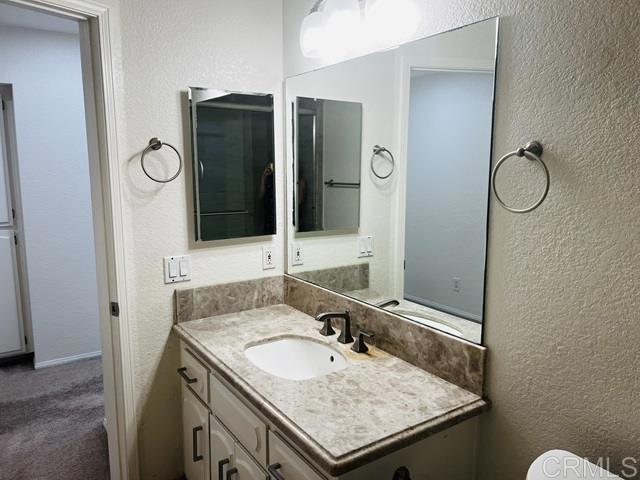 Building Photo - 2530 Navarra Dr